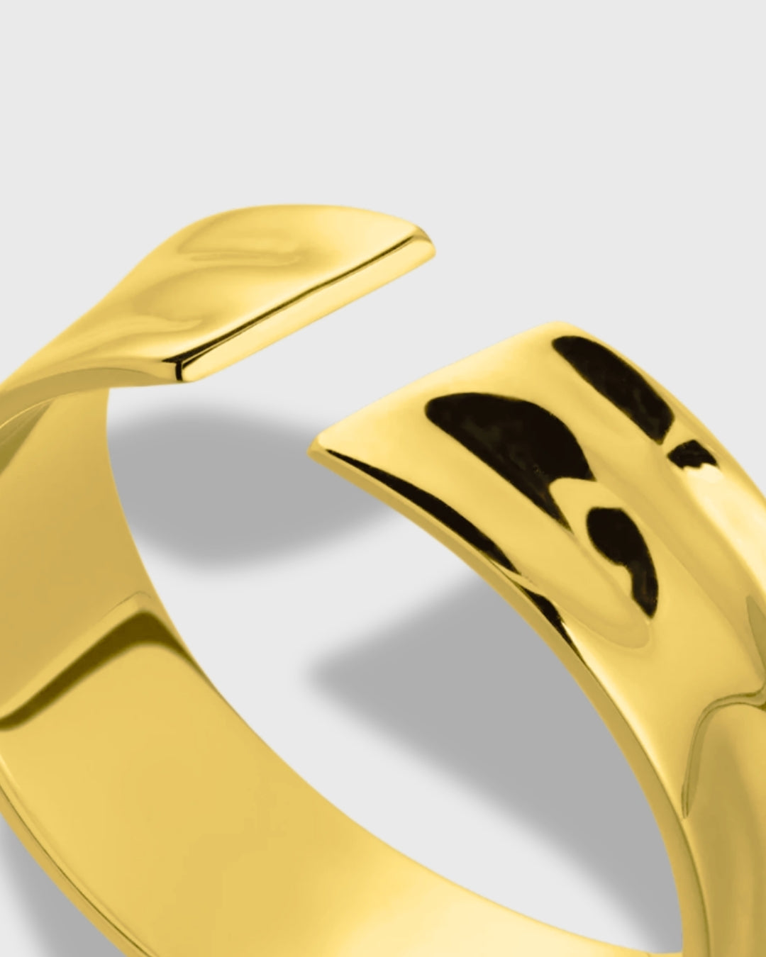 GRAND SUCESS - TEXTURED RING